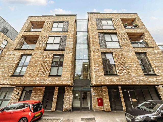 Flat for sale in Greenwich Town Centre, Cat Hill