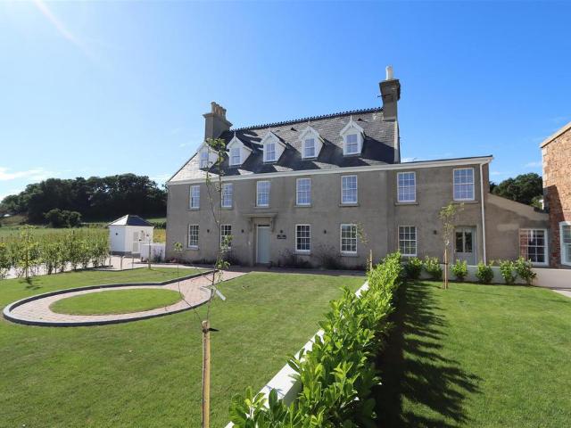 Flat for sale in Isle Of Man