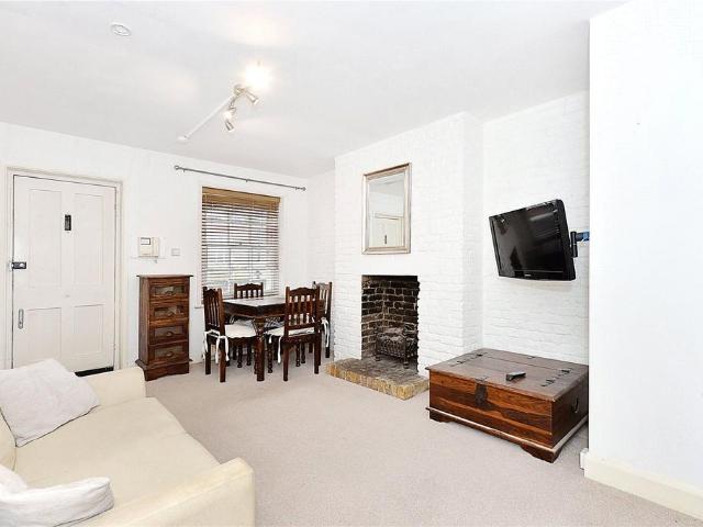 Flat for sale in St. John's Wood, Greater London