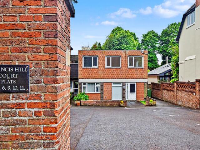 Flat for sale in Ermine, Brayford
