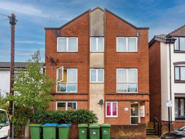 Flat for sale in Freemantle, Isle Of Man