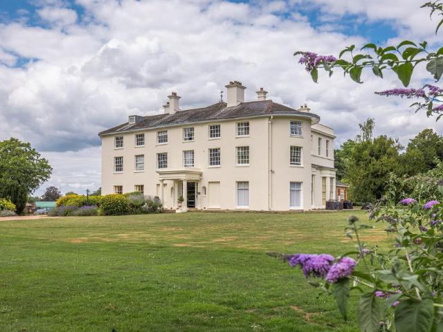 Flat for sale in Middleton, Brookville