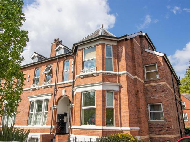 Flat for sale in Georgia, Greater Manchester