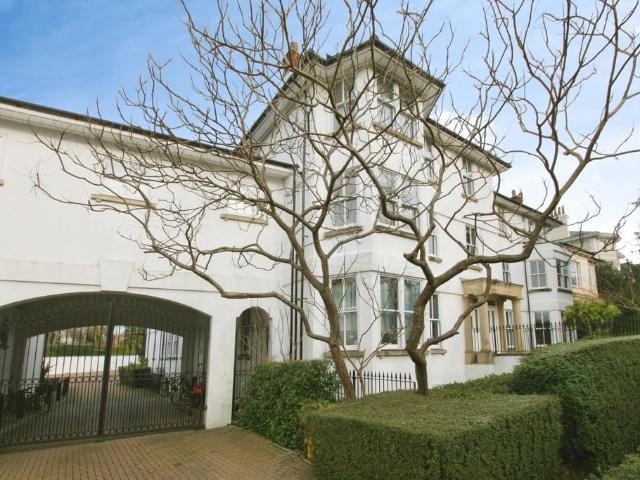 Flat for sale in St James, Sandown Park