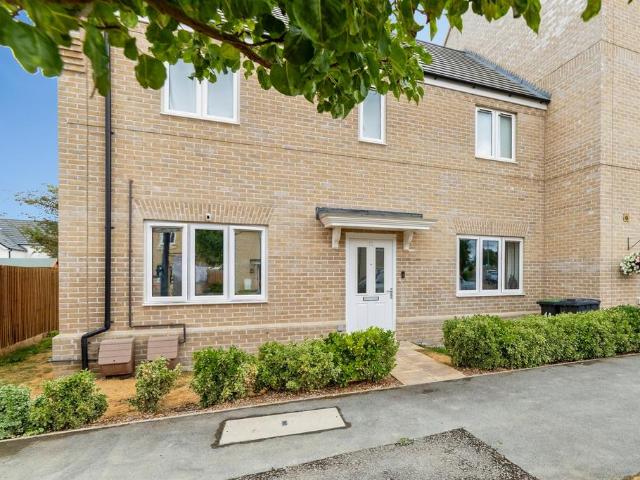 Flat for sale in Arlesey, Bedfordshire
