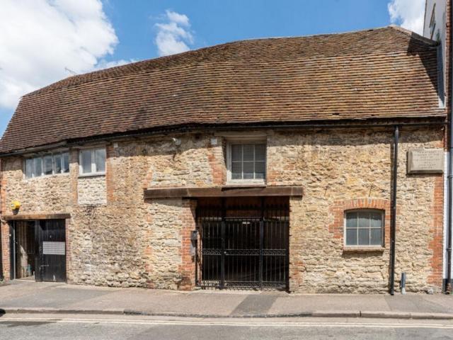 Flat for sale in Caldecott, Dromore
