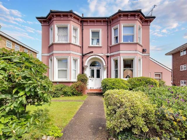 Flat for sale in Worthing, West Sussex
