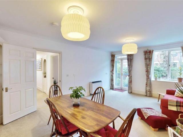 Flat for sale in London Borough of Haringey, Greater London