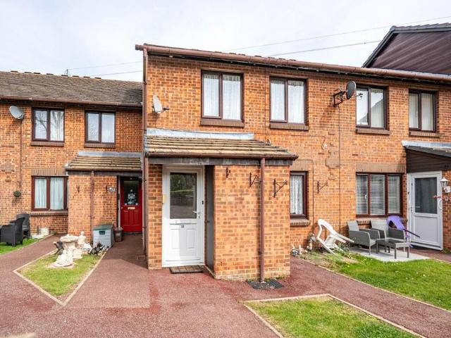 Flat for sale in Dunstable, Isle Of Man