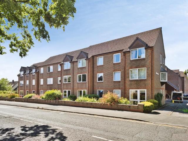 Flat for sale in Wells, Somerset