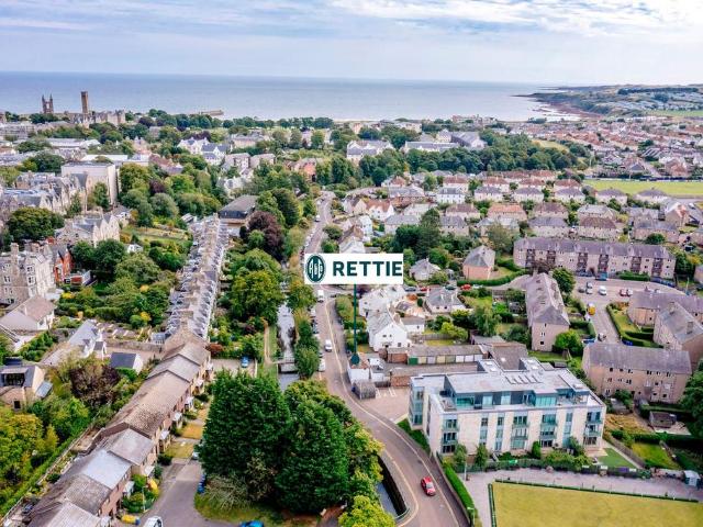 Flat for sale in St Andrews, Scotland