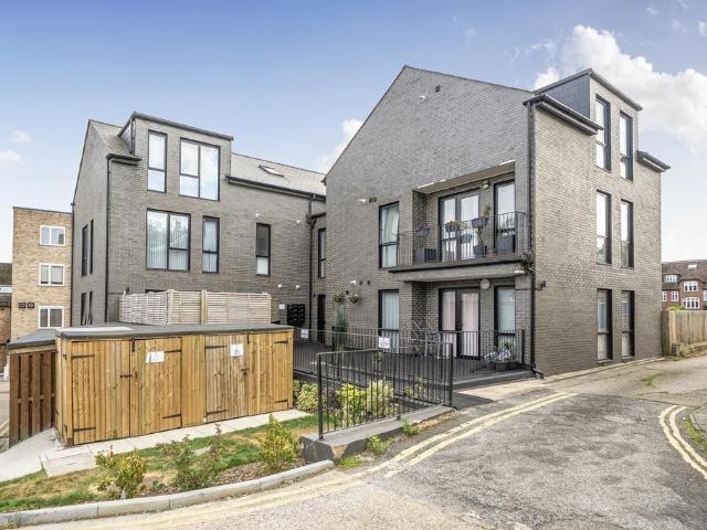 Flat for sale in Little Stanmore, Isle Of Man