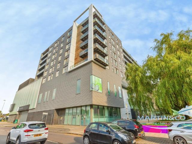 Flat for sale in Pimhole, Bury