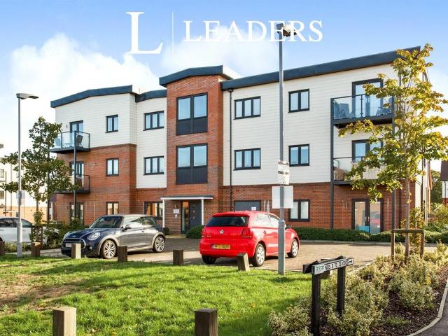 Flat for sale in Hedge End, Helford