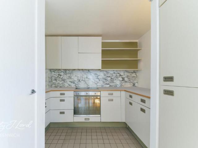 Flat for sale in London Borough of Lewisham, Deptford