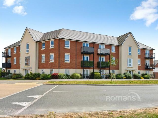 Flat for sale in Shinfield