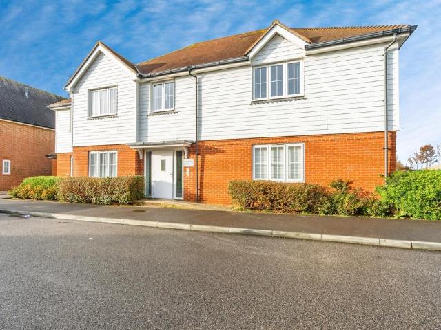 Flat for sale in Bersted, Clapham