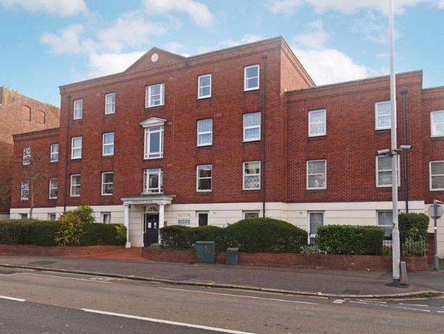 Flat for sale in Watergate, Devon