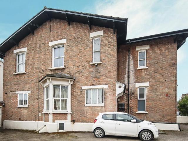Flat for sale in Sydenham, Green Close