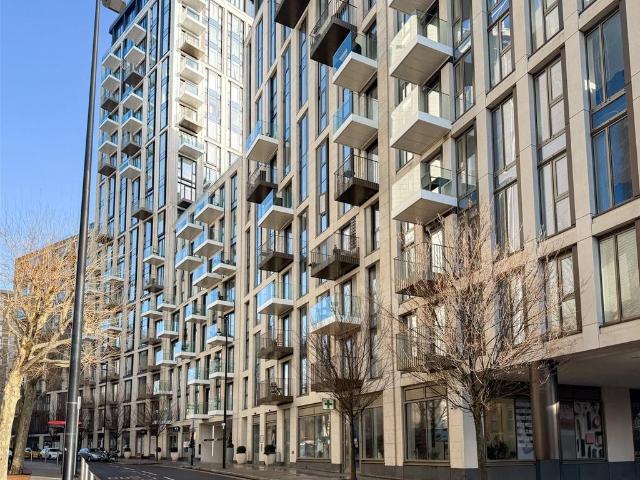 Flat for sale in St. George in the East, Wapping