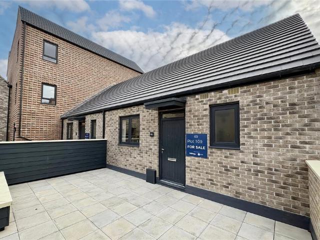 Flat for sale in Arrington, Cambridgeshire