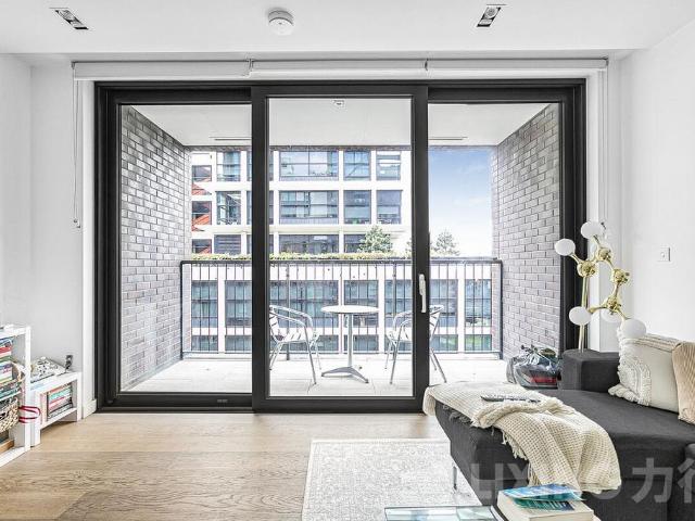 Flat for sale in King's Cross, Greater London
