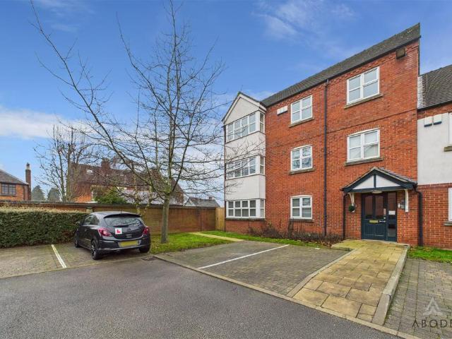 Flat for sale in The Wharf, Beamhurst