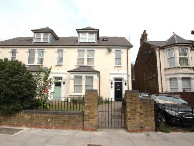 Flat for sale in Greater London