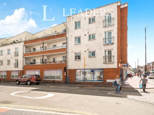 Flat for sale in Brook Street, Bourne Vale