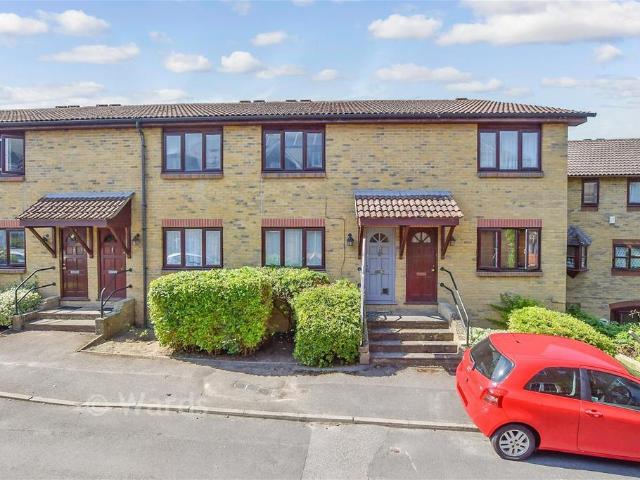 Flat for sale in Midway, Kent