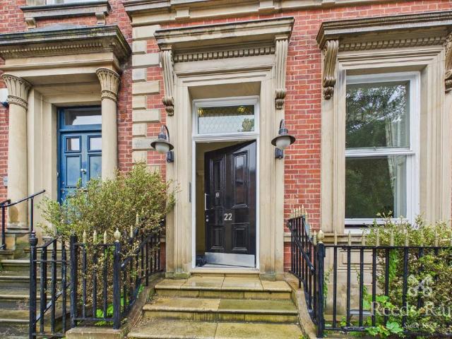 Flat for sale in Avenham, Higher Bartle