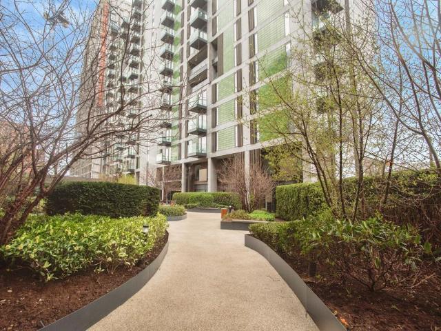 Flat for sale in City Centre, Salford
