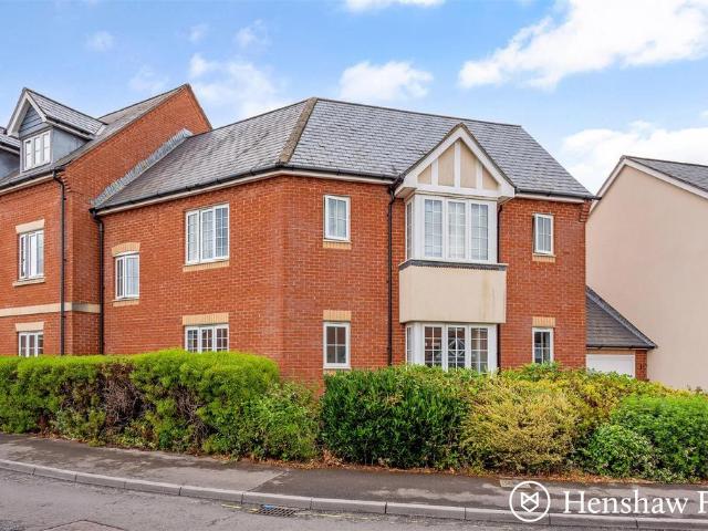 Flat for sale in Barton Stacey, Hampshire