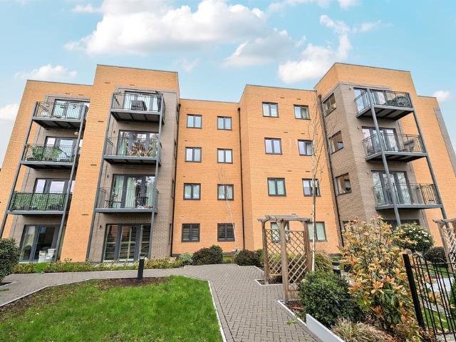 Flat for sale in Maidenhead