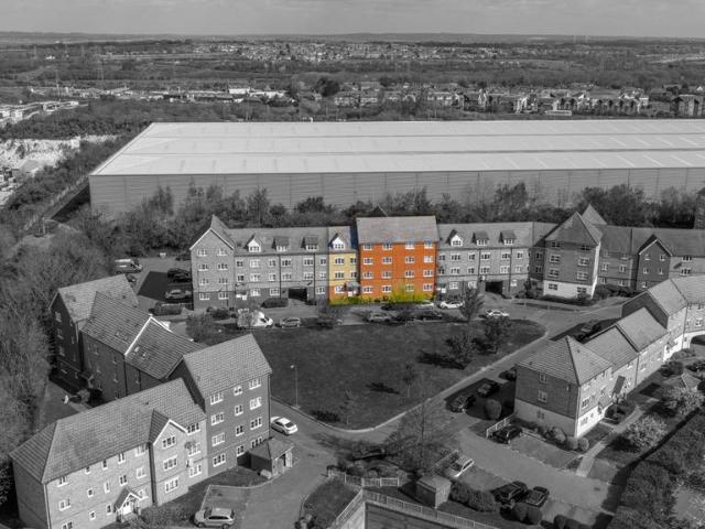 Flat for sale in Purfleet, Isle Of Man