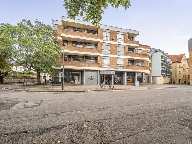 Flat for sale in St Ebbes, Oxford