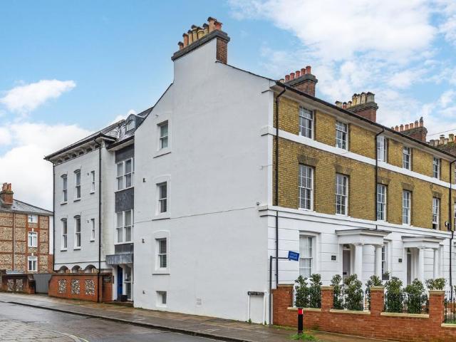 Flat for sale in Isle Of Man