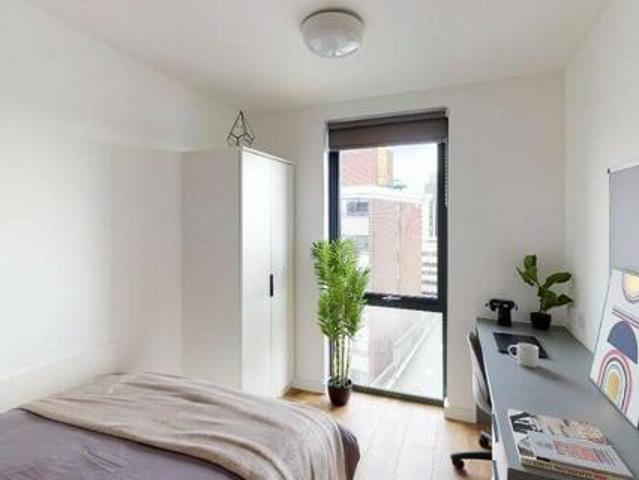 House for sale in Birkenhead, Liverpool City Region
