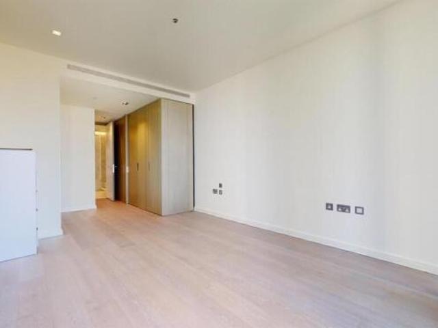 Apartment for sale in Canary Wharf, Greater London