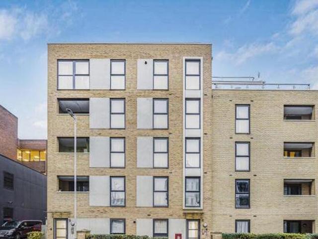 House for sale in North Watford, Hertfordshire