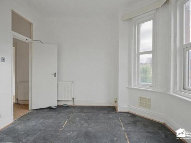 Apartment for sale in Boscombe, Bournemouth