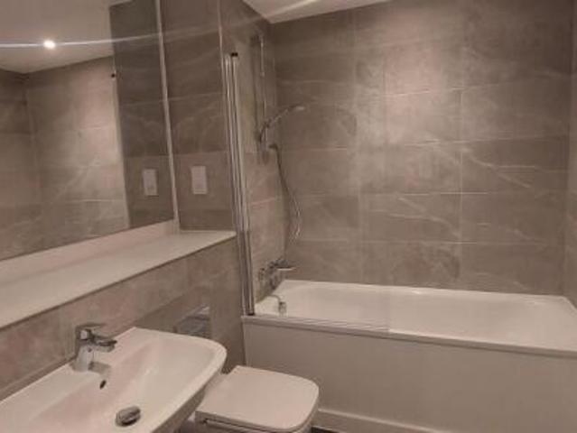 Apartment for sale in Worrall, South Yorkshire
