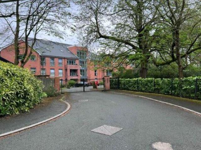 Apartment for sale in Bolton