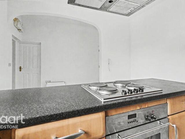 Apartment for sale in Midway, Kent