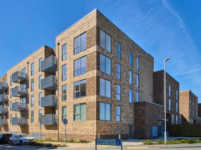 Apartment for sale in Monks Orchard, Kent
