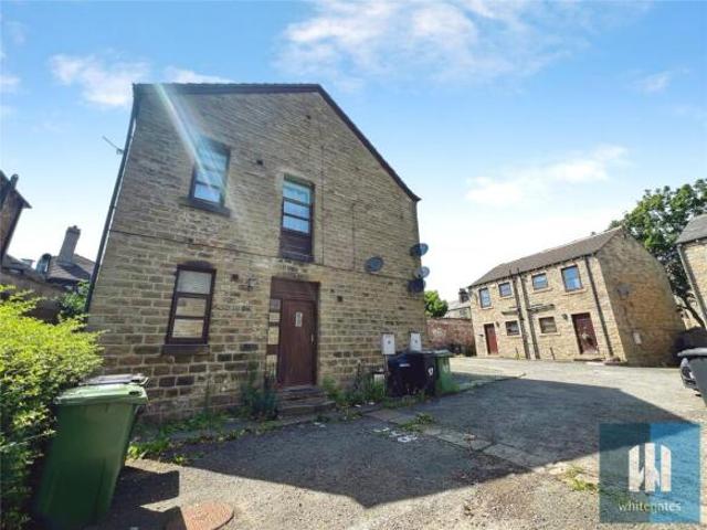 Apartment for sale in Marsh, Huddersfield
