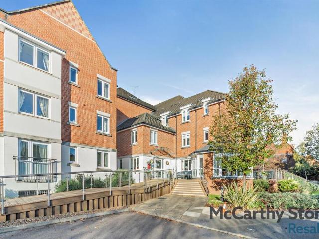 Apartment for sale in Reading