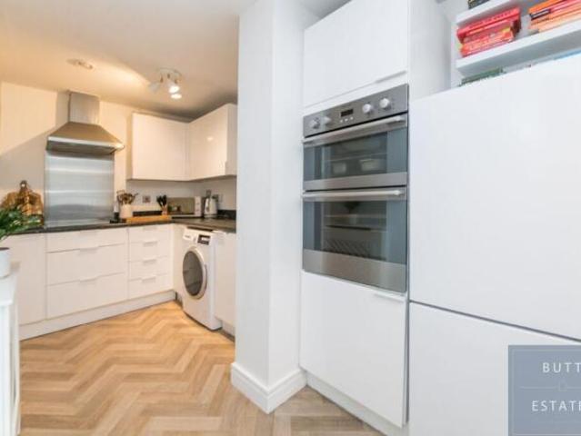 Apartment for sale in Watergate, Devon
