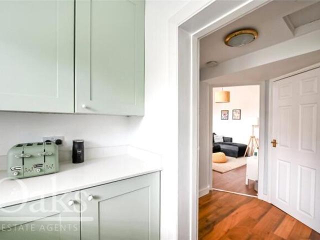 Apartment for sale in London Borough of Croydon, South Norwood