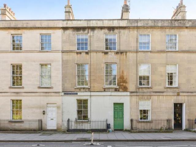 Apartment for sale in Bath, West of England